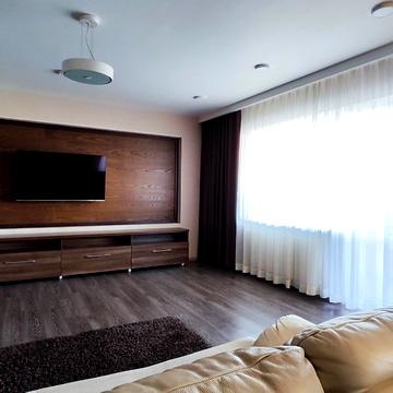 Дарницька вул., 19