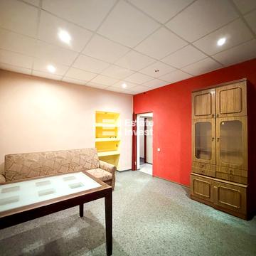 Юри Зойфера вул. (Анрі Барбюса), 6