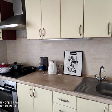 Миропільська вул., 37