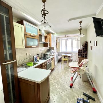 Сергія Шелухіна вул. (Олександра Невського), 37