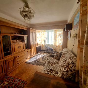 Романа Ратушного вул. (Волгоградська), 5