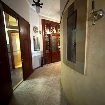 Князя Романа вул. (), 4