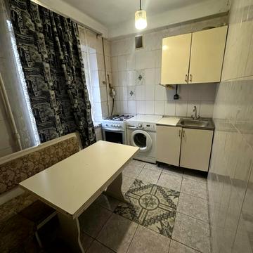 Оболонський просп., 16