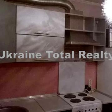 Севастопольська вул., 19