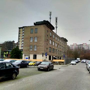 Скляна вул., 11