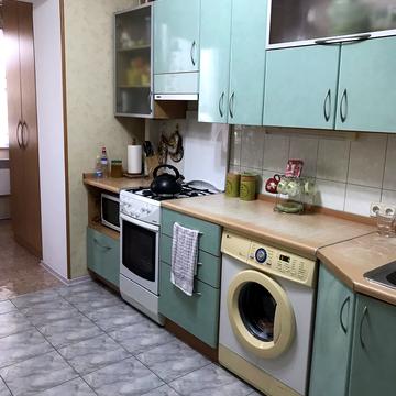 Небесної Сотні просп. (Маршала Жукова), 67