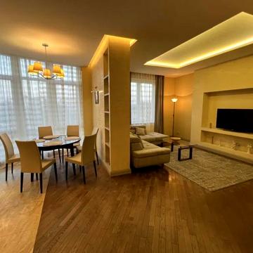 Любомира Романківа вул. (Червона), (Будинок)