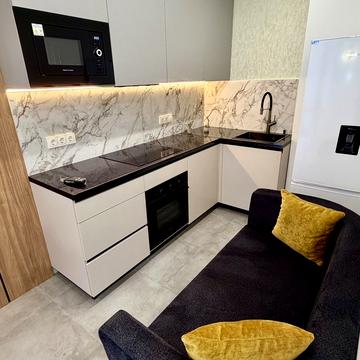 Львівська вул., 7