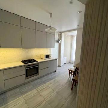 Богдана Хмельницького вул., 275