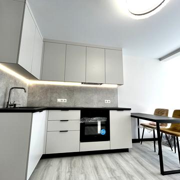 Київська вул., (Будинок 7)