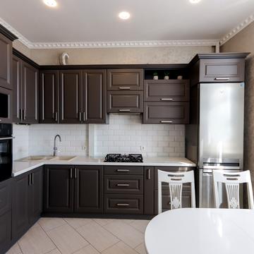 Професора Івана Ковалика вул., 1