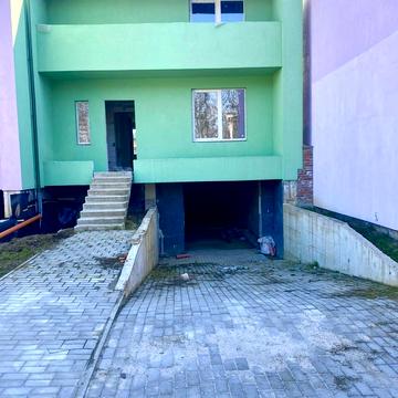 Степана Бандери вул.