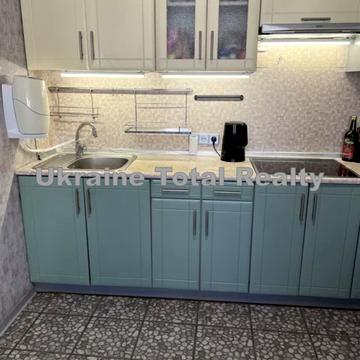 Дніпровська набережна вул., 26-А