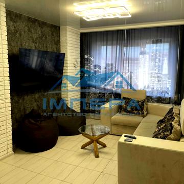 Героїв України вул., 10 к1