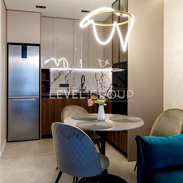 Європейського Союзу просп. (Правди), 53/46