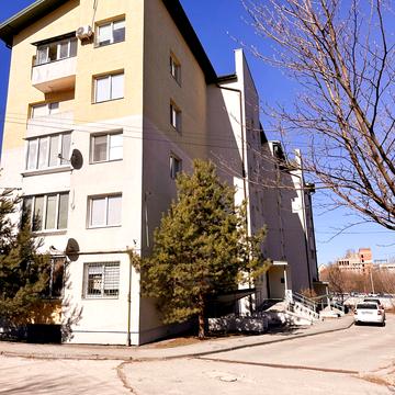 Володимира Івасюка вул., 54