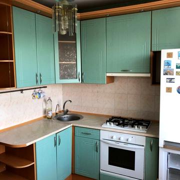 Керченська вул., 3а