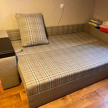 Академіка Глушкова просп., 16