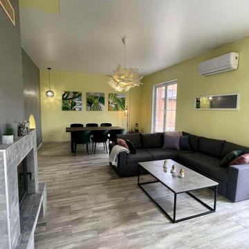 Центральна вул.