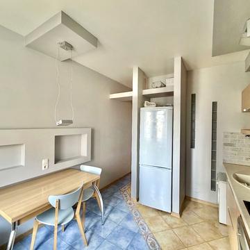 Микільсько-Слобідська вул., 2-Б