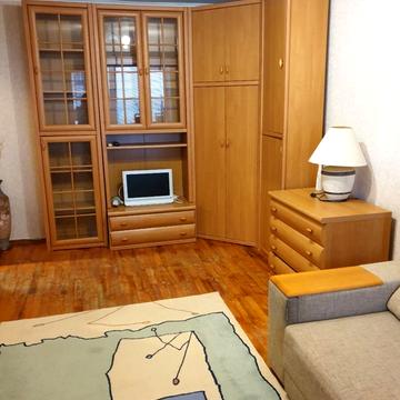 Богдана Хмельницького просп. (Героїв Сталінграда), 32