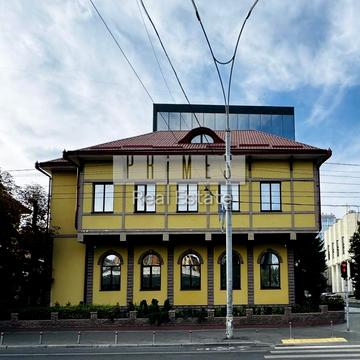 Генерала Алмазова вул. (Кутузова), 12