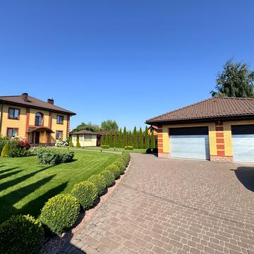 Новокиївська вул.