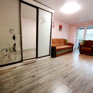 Генерала Безручка вул., 4