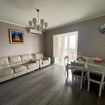 Печерський узвіз, 8