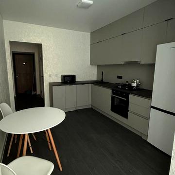 Героїв Небесної Сотні просп., (Будинок 14/3)