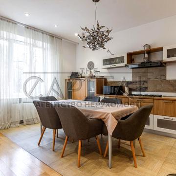 Назарівська вул. (Вєтрова), 25