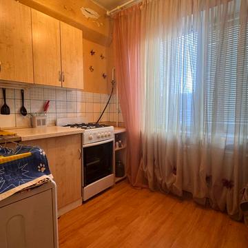 Європейського Союзу просп. (Правди), 88-Б