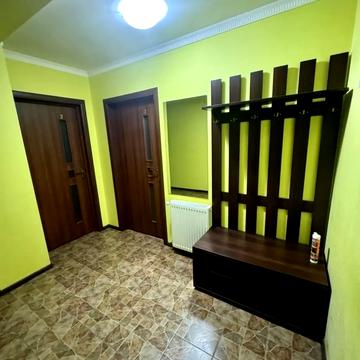 Володимирська вул., 65