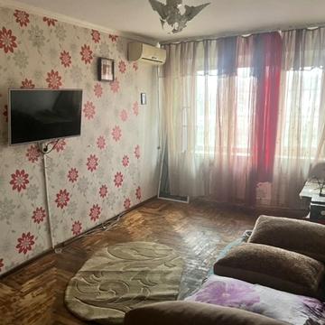 Павла Глазового вул., 12