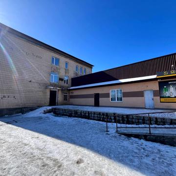 Центральна, 2а