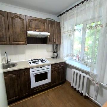 Ніла Армстронга вул. (Казакова), 1