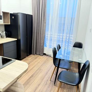 Геранієва вул., 8