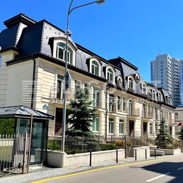 Новоселицька вул., 7