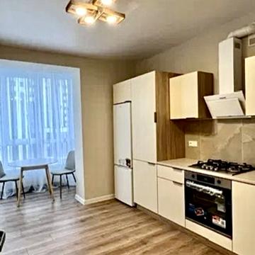 Героїв Небесної Сотні просп., (Будинок 14/4)