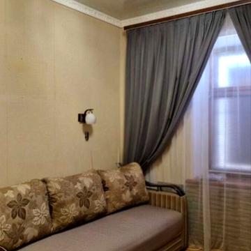 Пастера вул., 1