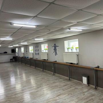 Луки Долинського вул., 4