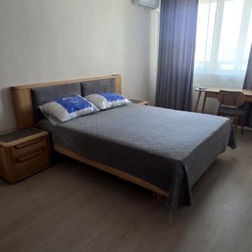 Михайла Грушевського вул., 30в