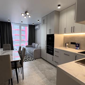 Романа Левицького вул., (Будинок 2)