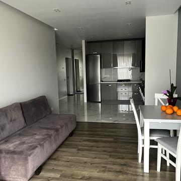 Вячеслава Липинського вул. (), 28