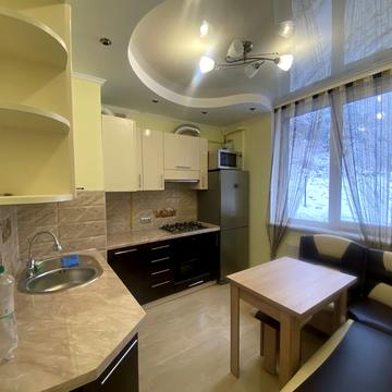 Малоголосківська вул., 17