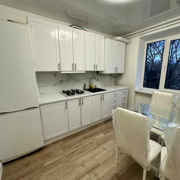 Пилипа Орлика вул., 4б