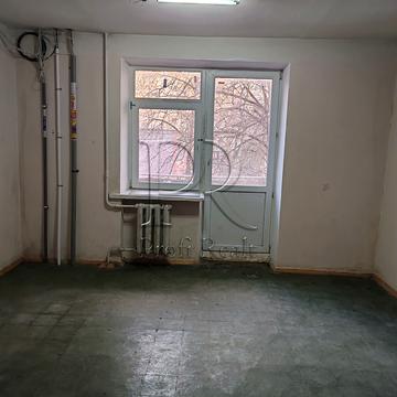 Академіка Доброхотова вул., 3