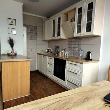 Набережна вул., 8д