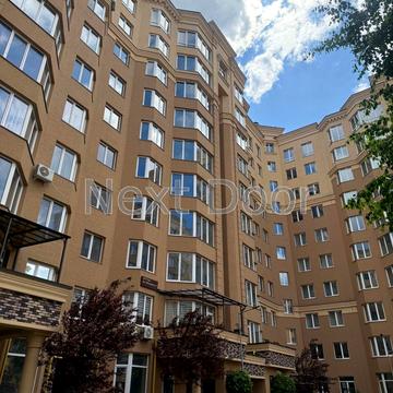 Академіка Амосова вул., 67