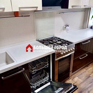 Червона вул., 3